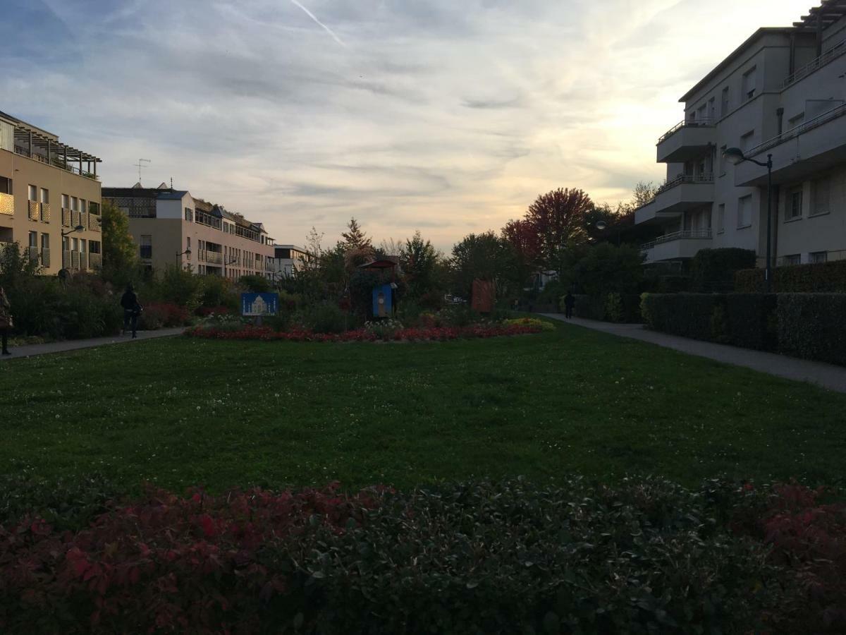 Studio Disneyland Paris - Terrasse Montévrain Exterior foto